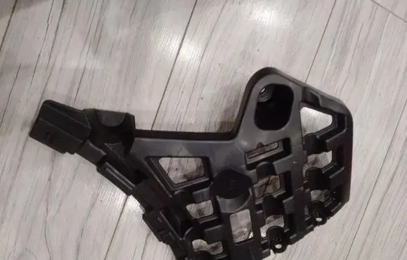 Peugeot 307 Front bumper mounting bracket 9825853980
