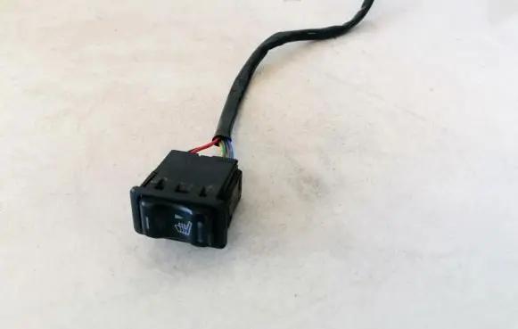 Nissan X-Trail T30 Seat heating switch