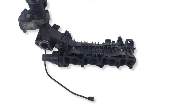 BMW 5 F10 F11 Intake manifold 7807991 8506406 8514771