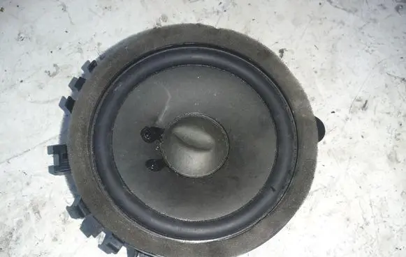 Volvo XC60 Front door high frequency speaker 30657445