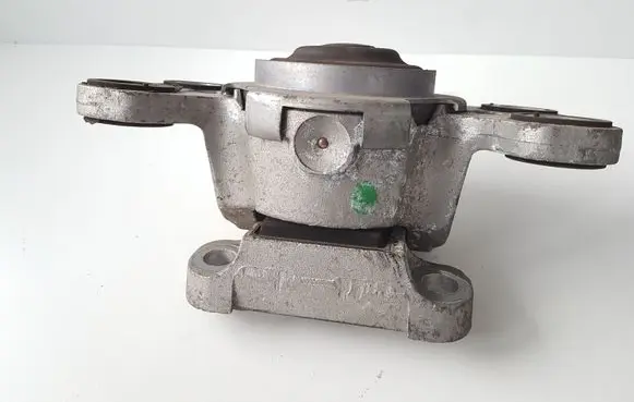 Volvo XC60 Engine mount bracket 8G9N7M121BA