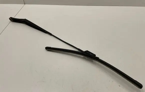 Volkswagen PASSAT B7 Windshield/front glass wiper blade 