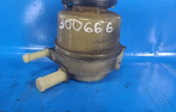 Toyota Camry Power steering fluid tank/reservoir 4436006030