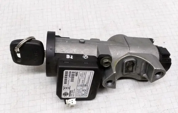 Nissan Almera N16 Ignition lock 28590C9902 5WK48042AR