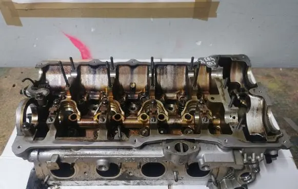 BMW X1 E84 Engine head 7505422