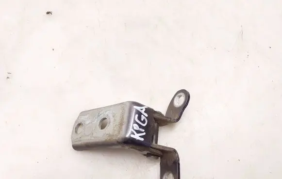 Toyota Hilux VIII Rear door lower hinge 