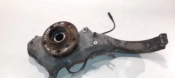 BMW X5 E70 Front wheel hub 6773784 16193510