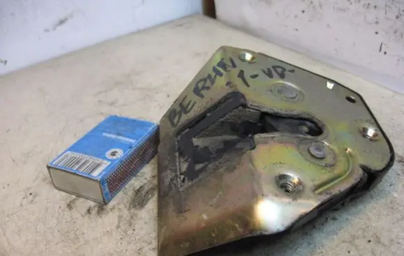 Citroen Berlingo Loading door lock 