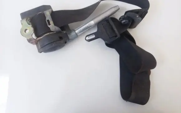 Mercedes-Benz E W124 Front seatbelt