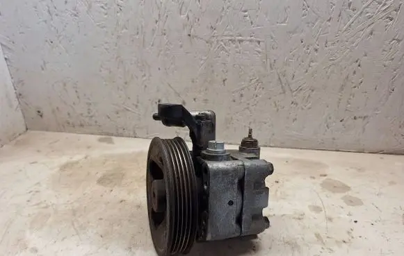 Subaru Outback Power steering pump 34401AE001 8Y033088