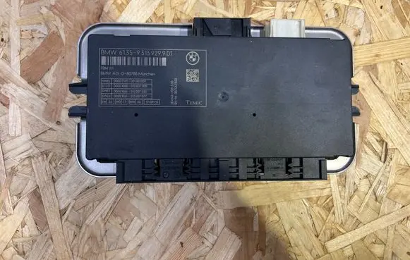 BMW 5 F10 F11 Light module LCM 9313929