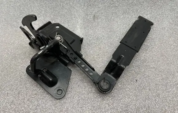 Audi A6 S6 C5 4B Engine bonnet/hood lock/catch 4B0823480F