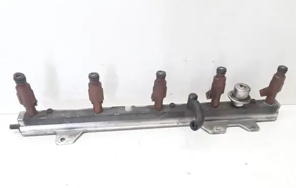 Volvo XC70 Fuel injectors set 92027100442146
