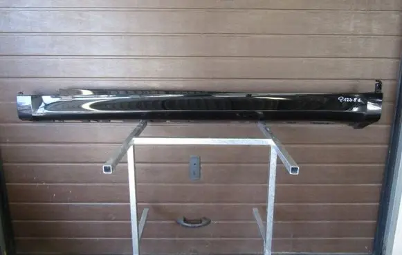 Front sill (body part)