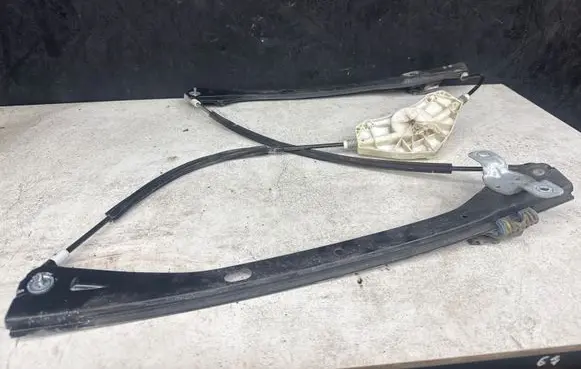 Volkswagen Golf V Front window lifting mechanism without motor 986287