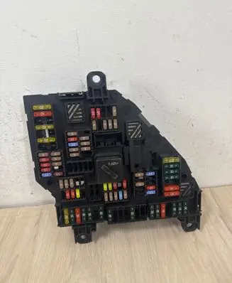 BMW 7 F01 F02 F03 F04 Fuse module 417033451 9264924 04028324