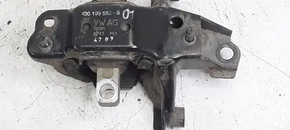 Skoda Fabia Mk1 (6Y) Engine mount bracket 6Q0199555