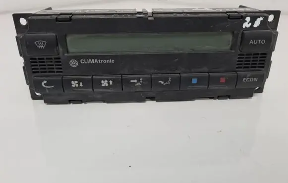 Volkswagen PASSAT B5.5 Climate control unit