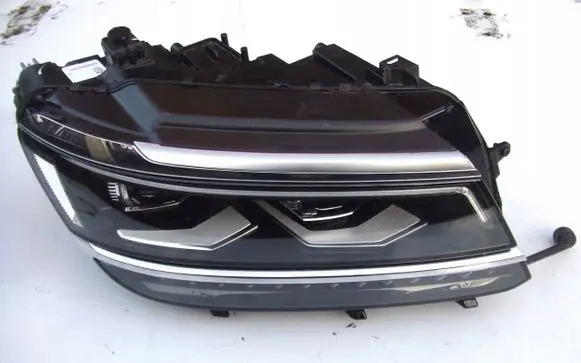 Volkswagen Tiguan Headlight/headlamp 5NN941082C
