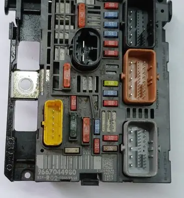 Citroen C4 Grand Picasso BSM Control unit 9667044980 BSMR0200 R02