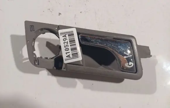 Audi A2 Rear door interior handle 8z0839019 8z0.839.019