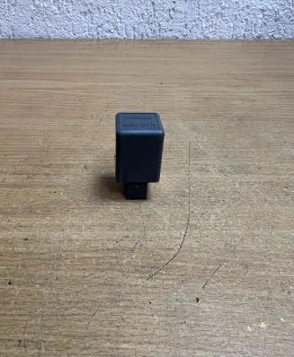 Nissan X-Trail T32 Other relay 24330C9900 F3309