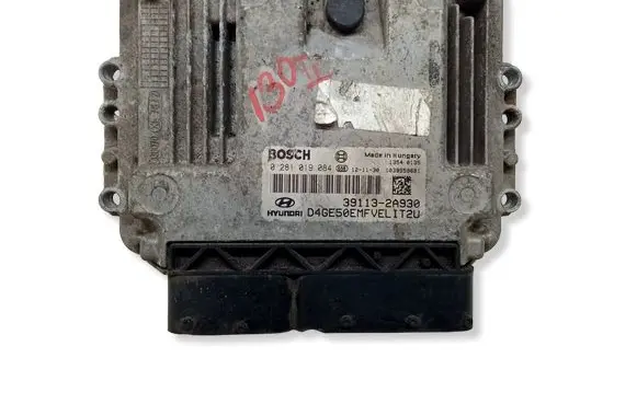 Hyundai i30 Engine control unit/module ECU 391132A930