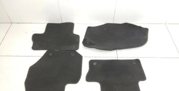 Volvo XC60 Car floor mat set 9124474
