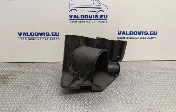 Renault Trafic III (X82) Air intake duct part 960150246R 93454204