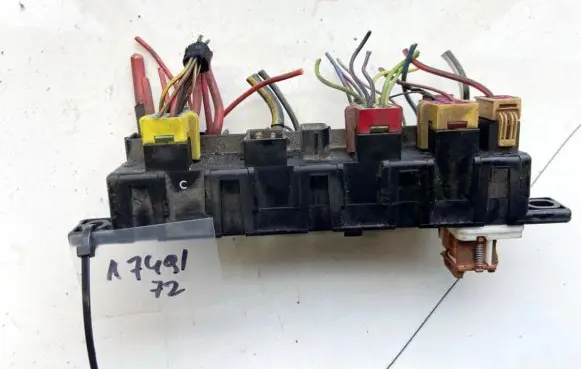 Audi A4 S4 B5 8D Fuse box set
