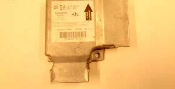 Opel Vectra C Airbag control unit/module 13186947 KNS0071597E 3380