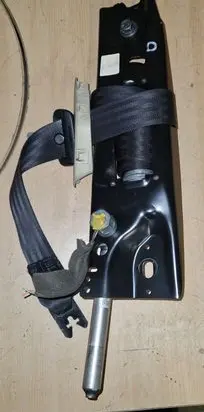Volvo V70 Front seatbelt