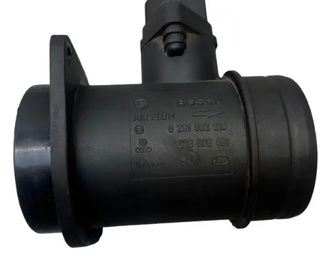 BMW 5 E60 E61 Mass air flow meter 028906461 0281002216