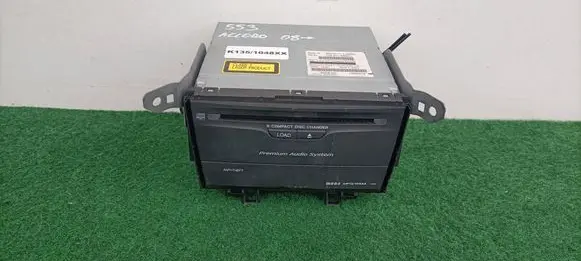 Honda Accord CD/DVD changer 39100-TL3-Q500