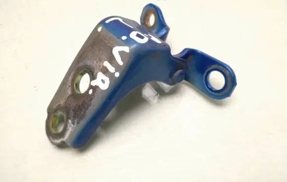 Honda FR-V Front door upper hinge