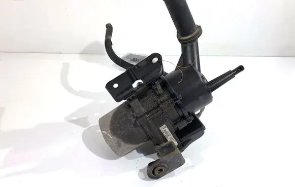 Citroen Berlingo Power steering pump 9813664780