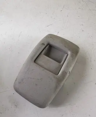 Peugeot 207 Seat belt trim 6036064