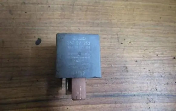 Volkswagen Caddy Other relay 357911253 wl050237003