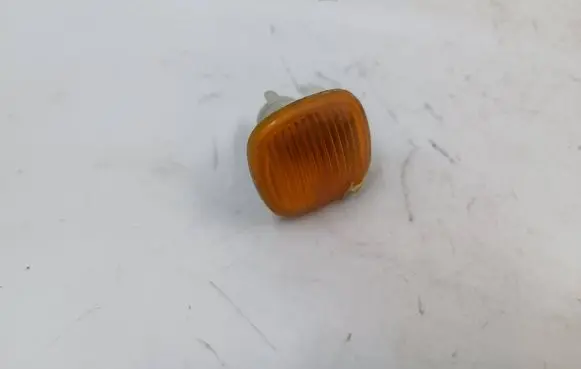 Audi A3 S3 8L Front fender indicator light 4D0949127B W5W200