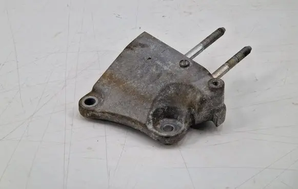 Mitsubishi Outlander Engine mounting bracket