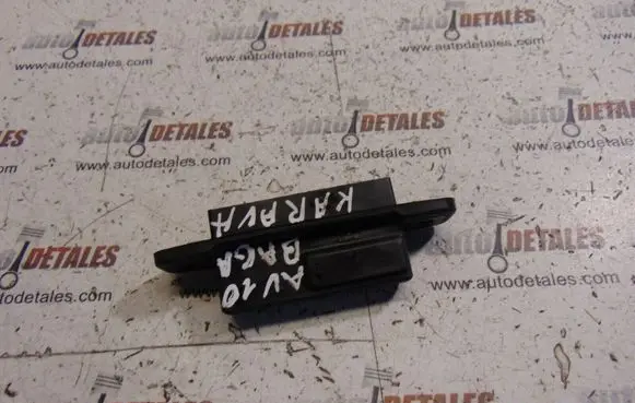 Toyota Avensis T270 Tailgate/boot open switch button 