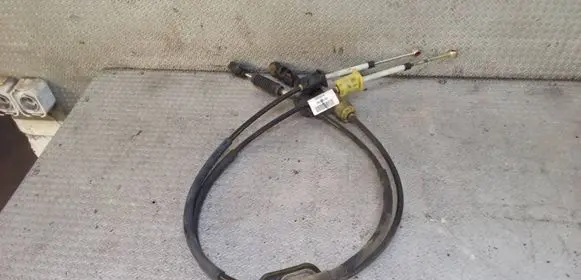 Volvo V70 Gear shift cable linkage 30759797
