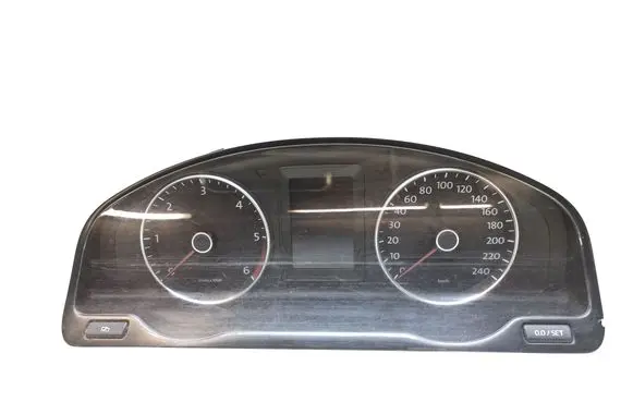 Volkswagen Transporter - Caravelle T5 Speedometer (instrument cluster) 7E0920860A
