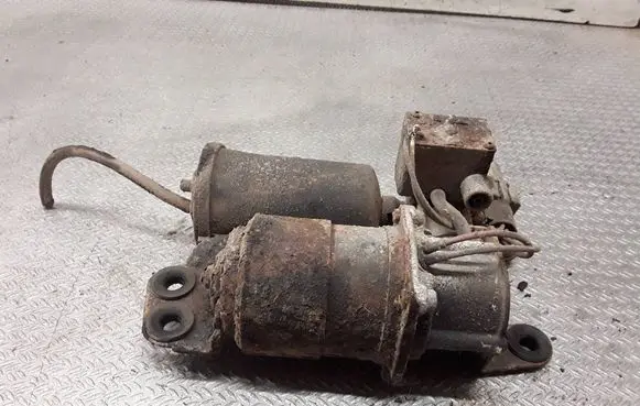 Ford Explorer Air suspension compressor/pump f57f3b484