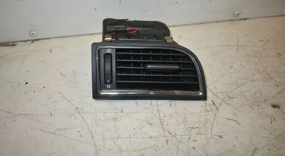 Skoda Superb B6 (3T) Dashboard side air vent grill/cover trim 3T0819702