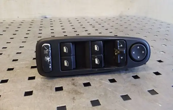 Citroen C4 Grand Picasso Electric window control switch 96639383ZD