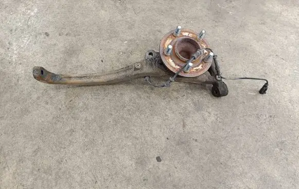 Lancia Thema Front wheel hub spindle knuckle 05168403AC