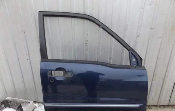 Suzuki Grand Vitara I Front door