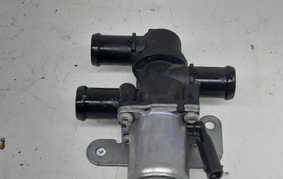 Cupra Formentor Coolant heater control valve 5Q0906457C