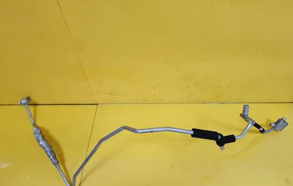 Air conditioning (A/C) pipe/hose